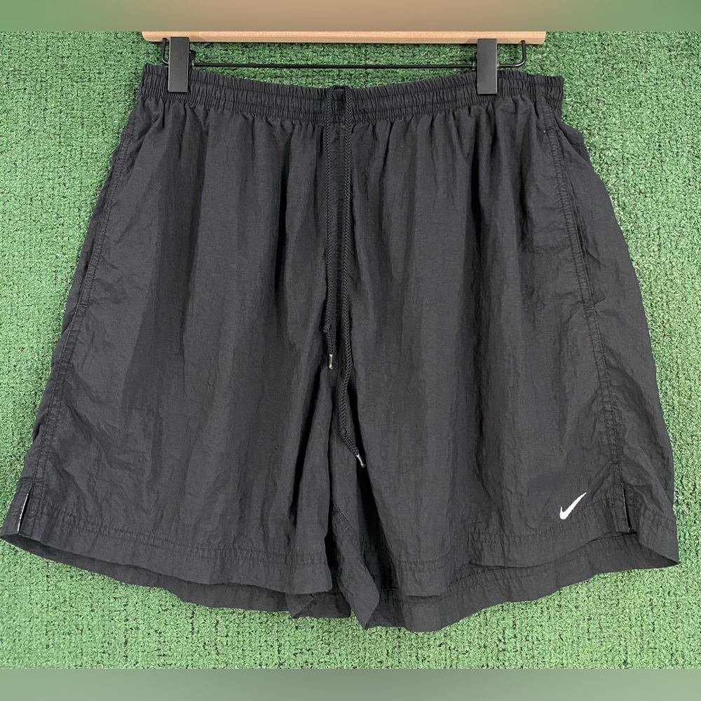 VTG 90’s Nike Embroidered Swoosh Black Unlined Windbreaker Shorts Men’s SZ Large